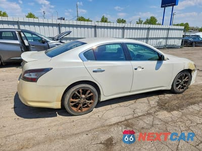 Trzecie zdjęcie samochodu z tyłu: 2014 NISSAN MAXIMA 3.5 S VIN:1N4AA5AP9EC460196 - miniatura