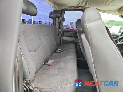 Zdjęcie 10 z 12 samochodu: 2005 CHEVROLET SILVERADO K2500 HEAVY DUTY VIN:1GCHK29U55E205483 - miniatura
