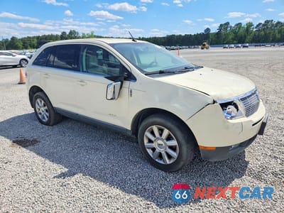 Czwarte zdjęcie samochodu z boku: 2008 LINCOLN MKX VIN:2LMDU88C98BJ38391 - miniatura