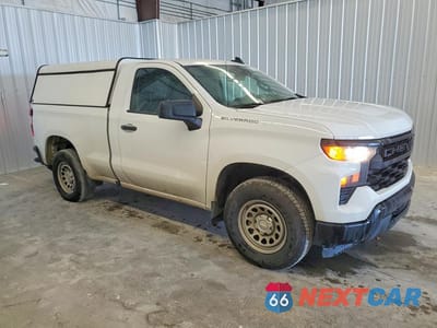 Czwarte zdjęcie samochodu z boku: 2023 CHEVROLET SILVERADO C1500 VIN:3GCNAAEK0PG363259 - miniatura