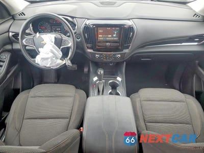 Zdjęcie 8 z 12 samochodu: 2018 CHEVROLET TRAVERSE LS VIN:1GNERFKW4JJ281092 - miniatura