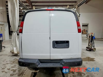 Zdjęcie 6 z 12 samochodu: 2017 CHEVROLET EXPRESS G2500 VIN:1GCWGAFF0H1326975 - miniatura