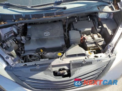 Zdjęcie 12 z 13 samochodu: 2011 TOYOTA SIENNA BASE 7-PASSENGER VIN:5TDZK3DC9BS010100 - miniatura