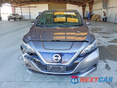 Piąte zdjęcie samochodu w środku: 2018 NISSAN LEAF S VIN:1N4AZ1CP1JC303853 - miniatura