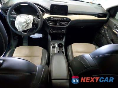 Zdjęcie 8 z 14 samochodu: 2021 FORD ESCAPE TITANIUM VIN:1FMCU9DZ9MUA86353 - miniatura