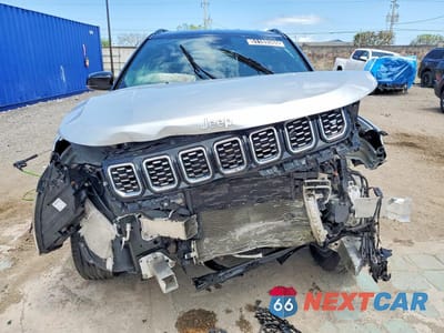Piąte zdjęcie samochodu w środku: 2025 JEEP COMPASS LIMITED VIN:3C4NJDCNXST508077 - miniatura