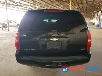 Zdjęcie 6 z 12 samochodu: 2011 CHEVROLET SUBURBAN C1500 LS VIN:1GNSCHE09BR123101 - miniatura