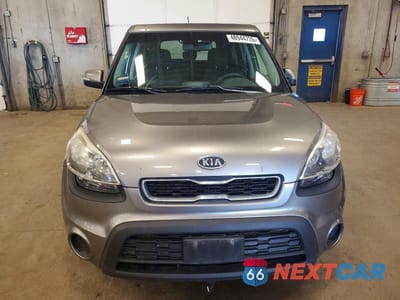 Piąte zdjęcie samochodu w środku: 2012 KIA SOUL + VIN:KNDJT2A65C7456954 - miniatura