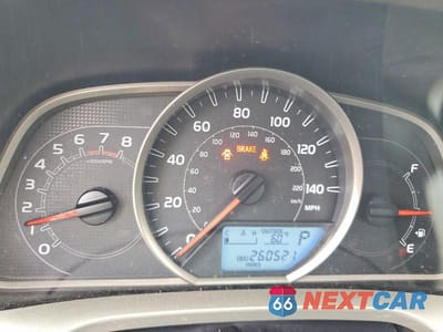 Zdjęcie 9 z 13 samochodu: 2014 TOYOTA RAV4 LE VIN:JTMBFREV2ED075055 - miniatura