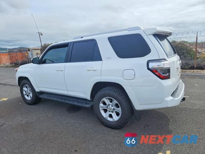 Drugie zdjęcie samochodu z przodu: 2018 TOYOTA 4RUNNER SR5 VIN:JTEZU5JR5J5188715 - miniatura
