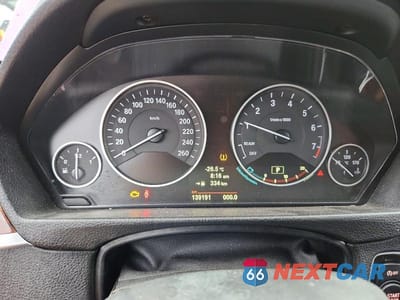 Zdjęcie 9 z 12 samochodu: 2014 BMW 328 XI VIN:WBA3B3G56ENR84482 - miniatura
