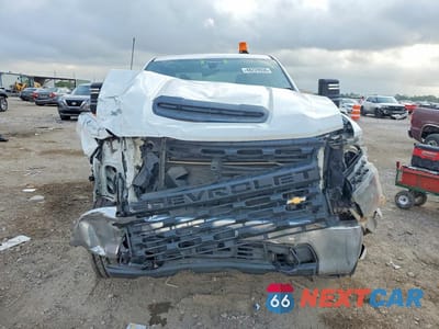 Piąte zdjęcie samochodu w środku: 2020 CHEVROLET SILVERADO 2500 4WD 6.6L V8 UTILITY VIN:1GB1YLE70LF249618 - miniatura