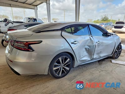 Trzecie zdjęcie samochodu z tyłu: 2021 NISSAN MAXIMA 3.5 SV VIN:1N4AA6CV0MC503453 - miniatura