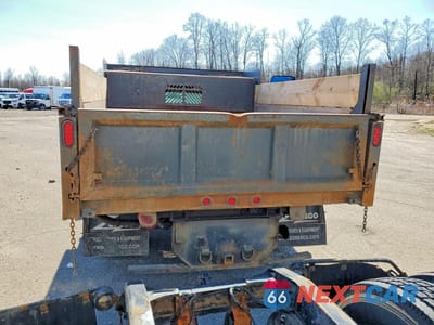 Zdjęcie 6 z 11 samochodu: 2012 CHEVROLET SILVERADO DUMP TRUCK VIN:1GB3KZCL2CF118428 - miniatura