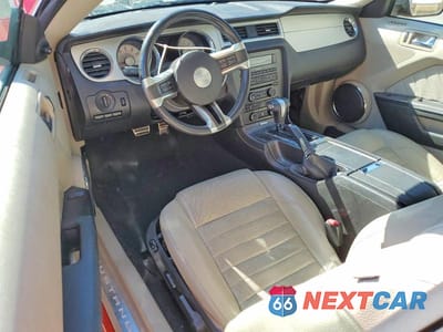 Zdjęcie 8 z 13 samochodu: 2010 FORD MUSTANG VIN:1ZVBP8AN4A5106594 - miniatura
