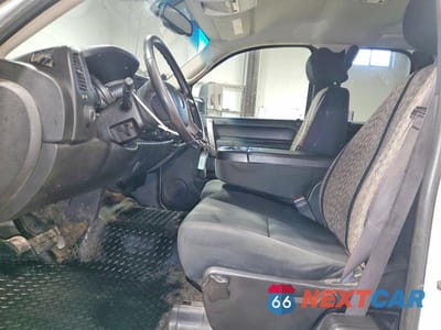Zdjęcie 7 z 12 samochodu: 2013 GMC SIERRA K3500 SLE VIN:1GT523CG1DZ275761 - miniatura