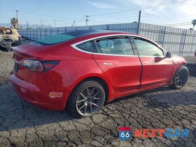 Trzecie zdjęcie samochodu z tyłu: 2019 TESLA MODEL 3 VIN:5YJ3E1EA5KF298930 - miniatura