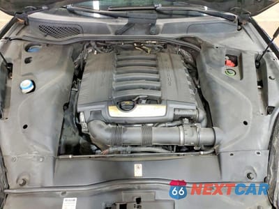 Zdjęcie 12 z 12 samochodu: 2017 PORSCHE CAYENNE VIN:WP1AA2A24HKA83444 - miniatura