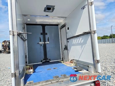 Zdjęcie 10 z 13 samochodu: 2023 FORD TRANSIT DELIVERY TRUCK VIN:1FDBW5ZG2PKA23567 - miniatura