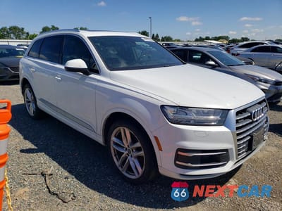 Czwarte zdjęcie samochodu z boku: 2018 AUDI Q7 PRESTIGE VIN:WA1VAAF78JD017985 - miniatura