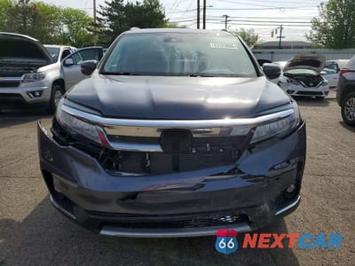 Piąte zdjęcie samochodu w środku: 2019 HONDA PILOT TOURING VIN:5FNYF6H99KB089627 - miniatura
