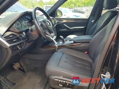 Zdjęcie 7 z 12 samochodu: 2018 BMW X5 XDRIVE35I VIN:5UXKR0C5XJ0Y06689 - miniatura