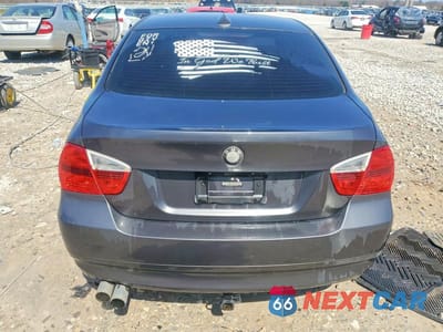 Zdjęcie 6 z 12 samochodu: 2006 BMW 325 I VIN:WBAVB135X6PT03488 - miniatura