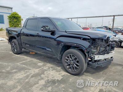 Czwarte zdjęcie samochodu z boku: 2024 TOYOTA TUNDRA PLATINUM VIN:5TFNA5DB2RX132421 - miniatura