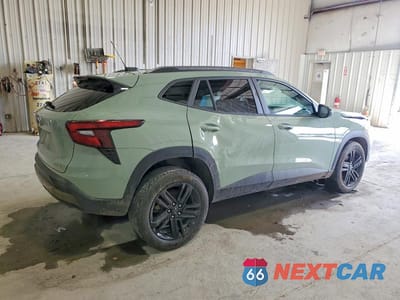 Trzecie zdjęcie samochodu z tyłu: 2025 CHEVROLET TRAX ACTIV VIN:KL77LKEP9SC128226 - miniatura