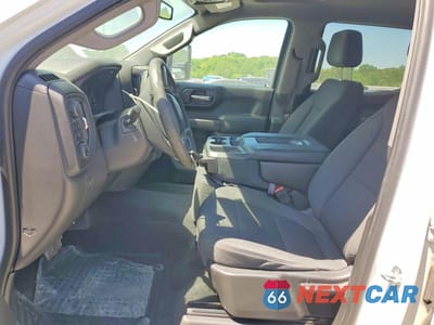 Zdjęcie 7 z 12 samochodu: 2019 CHEVROLET SILVERADO K1500 CUSTOM VIN:3GCUYBEF0KG700943 - miniatura