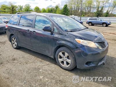 Czwarte zdjęcie samochodu z boku: 2013 TOYOTA SIENNA LE VIN:5TDKK3DC9DS319294 - miniatura