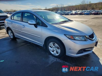 Czwarte zdjęcie samochodu z boku: 2013 HONDA CIVIC LX VIN:2HGFB2F59DH577034 - miniatura