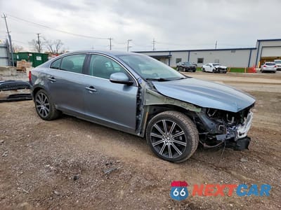 Czwarte zdjęcie samochodu z boku: 2018 VOLVO S60 PREMIER VIN:LYV402HK6JB185873 - miniatura
