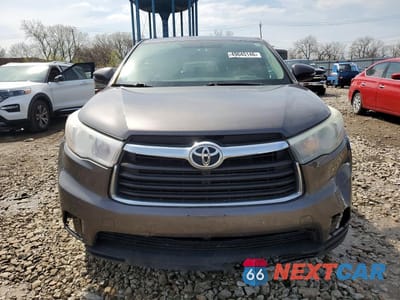 Piąte zdjęcie samochodu w środku: 2015 TOYOTA HIGHLANDER LE PLUS VIN:5TDBKRFH9FS157195 - miniatura