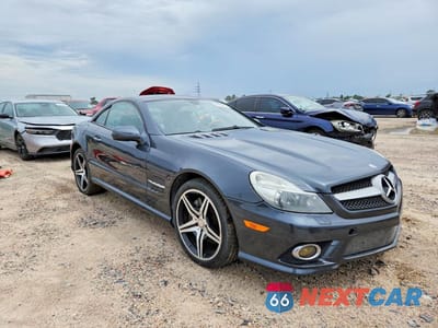 Czwarte zdjęcie samochodu z boku: 2011 MERCEDES-BENZ SL 550 VIN:WDBSK7BA8BF164435 - miniatura