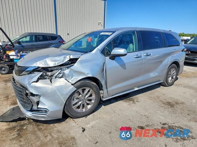 2022 TOYOTA SIENNA XLE 5TDYRKEC1NS114813 - główne zdjęcie licytacji z USA - miniatura