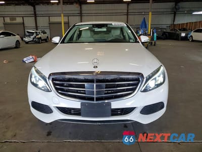 Piąte zdjęcie samochodu w środku: 2015 MERCEDES-BENZ C 300 VIN:55SWF4JB7FU056168 - miniatura