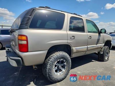 Trzecie zdjęcie samochodu z tyłu: 2003 GMC YUKON VIN:1GKEK13T63R203796 - miniatura