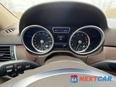 Zdjęcie 8 z 11 samochodu: 2015 MERCEDES-BENZ ML 350 4MATIC VIN:4JGDA5HB3FA579825 - miniatura