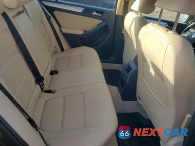 Zdjęcie 10 z 12 samochodu: 2013 VOLKSWAGEN JETTA SE VIN:3VWDX7AJ3DM365804 - miniatura