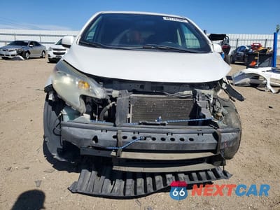 Piąte zdjęcie samochodu w środku: 2014 NISSAN VERSA NOTE SV VIN:3N1CE2CP2EL387635 - miniatura