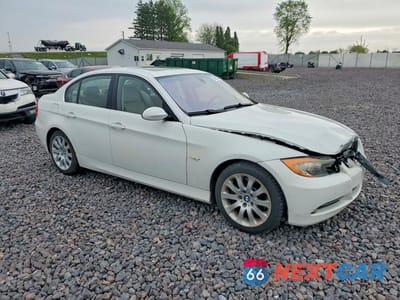 Czwarte zdjęcie samochodu z boku: 2006 BMW 330 I VIN:WBAVB33546PS10073 - miniatura