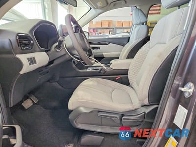 Zdjęcie 7 z 13 samochodu: 2023 HONDA PILOT LX VIN:5FNYG2H24PB010705 - miniatura