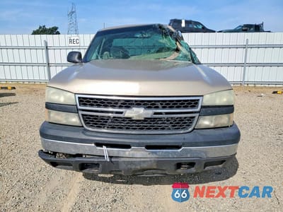 Piąte zdjęcie samochodu w środku: 2007 CHEVROLET SILVERADO K1500 CLASSIC VIN:1GCEK19Z67Z114839 - miniatura