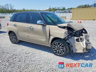 Czwarte zdjęcie samochodu z boku: 2015 FIAT 500L LOUNGE VIN:ZFBCFACH7FZ033331 - miniatura