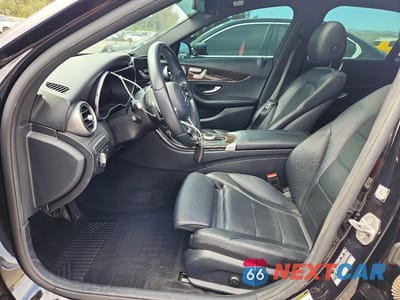 Zdjęcie 7 z 12 samochodu: 2021 MERCEDES-BENZ C 300 VIN:W1KWF8DBXMR631977 - miniatura