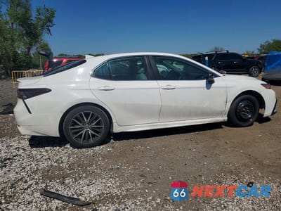 Trzecie zdjęcie samochodu z tyłu: 2023 TOYOTA CAMRY SE VIN:4T1G11AK5PU750588 - miniatura