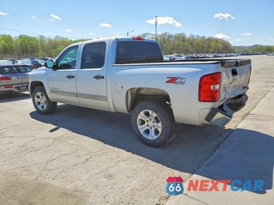 Drugie zdjęcie samochodu z przodu: 2011 CHEVROLET SILVERADO K1500 LT VIN:1GCPKSE34BF200144 - miniatura