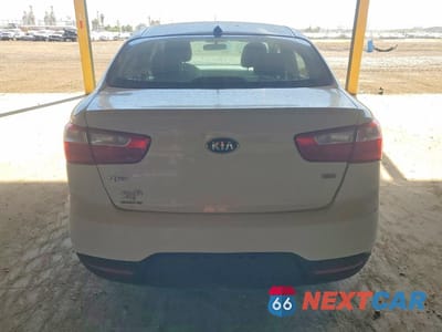 Zdjęcie 6 z 12 samochodu: 2015 KIA RIO LX VIN:KNADM4A38F6466610 - miniatura