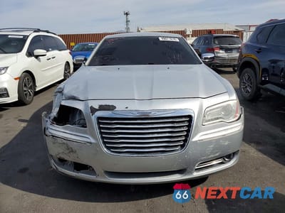 Piąte zdjęcie samochodu w środku: 2012 CHRYSLER 300 LIMITED VIN:2C3CCACG8CH249329 - miniatura
